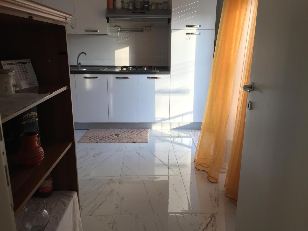 Stop&Go, Camere Condivise Udine Exterior foto