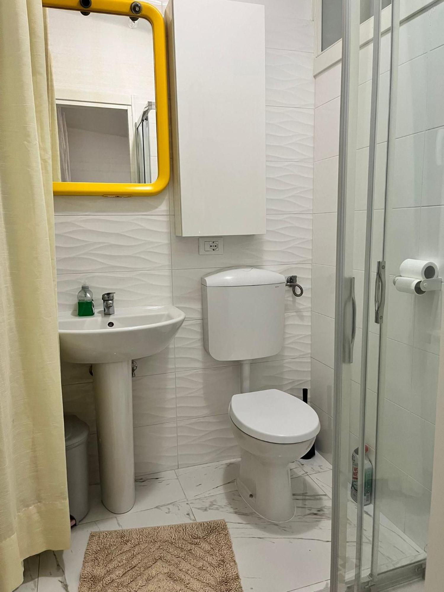 Stop&Go, Camere Condivise Udine Exterior foto